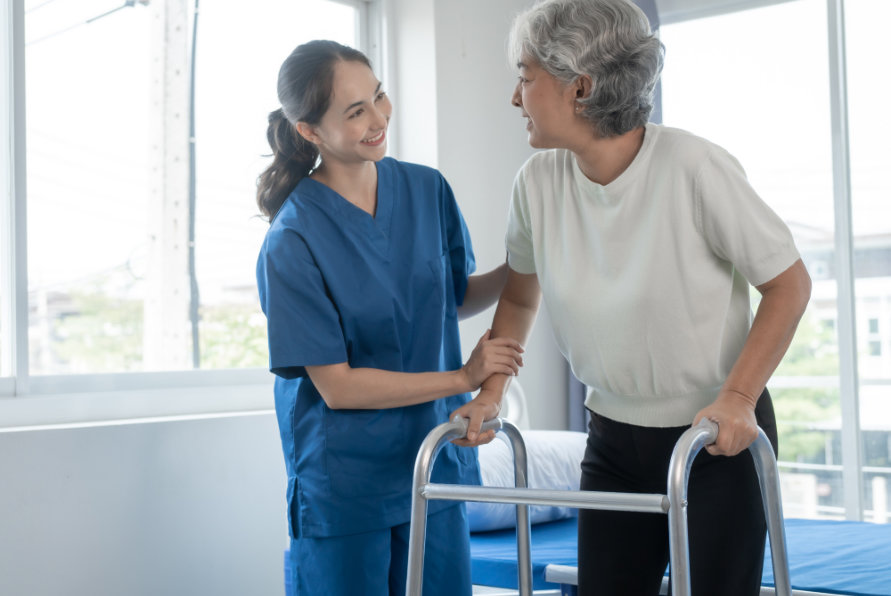 How to Support a Loved One Moving to Assisted Living